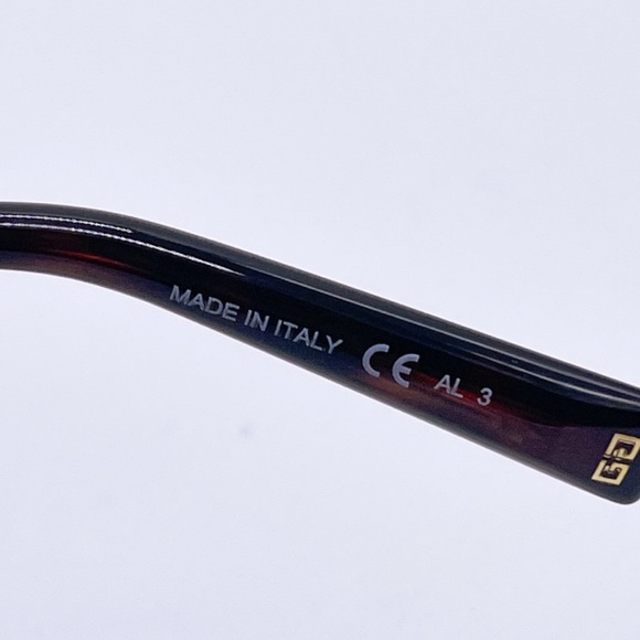 💯Authentic Givenchy Grey Cat Eye Ladies Sunglasses GV 7160/S - Picture 14 of 16